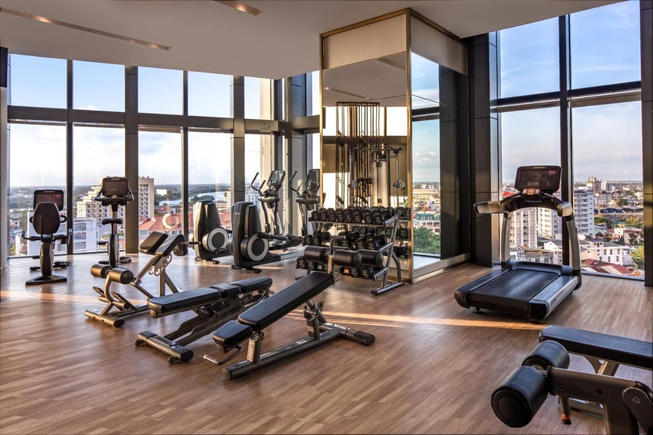 Hotel Melia Vinpearl Hue Exteriér fotografie The gym at the hotel