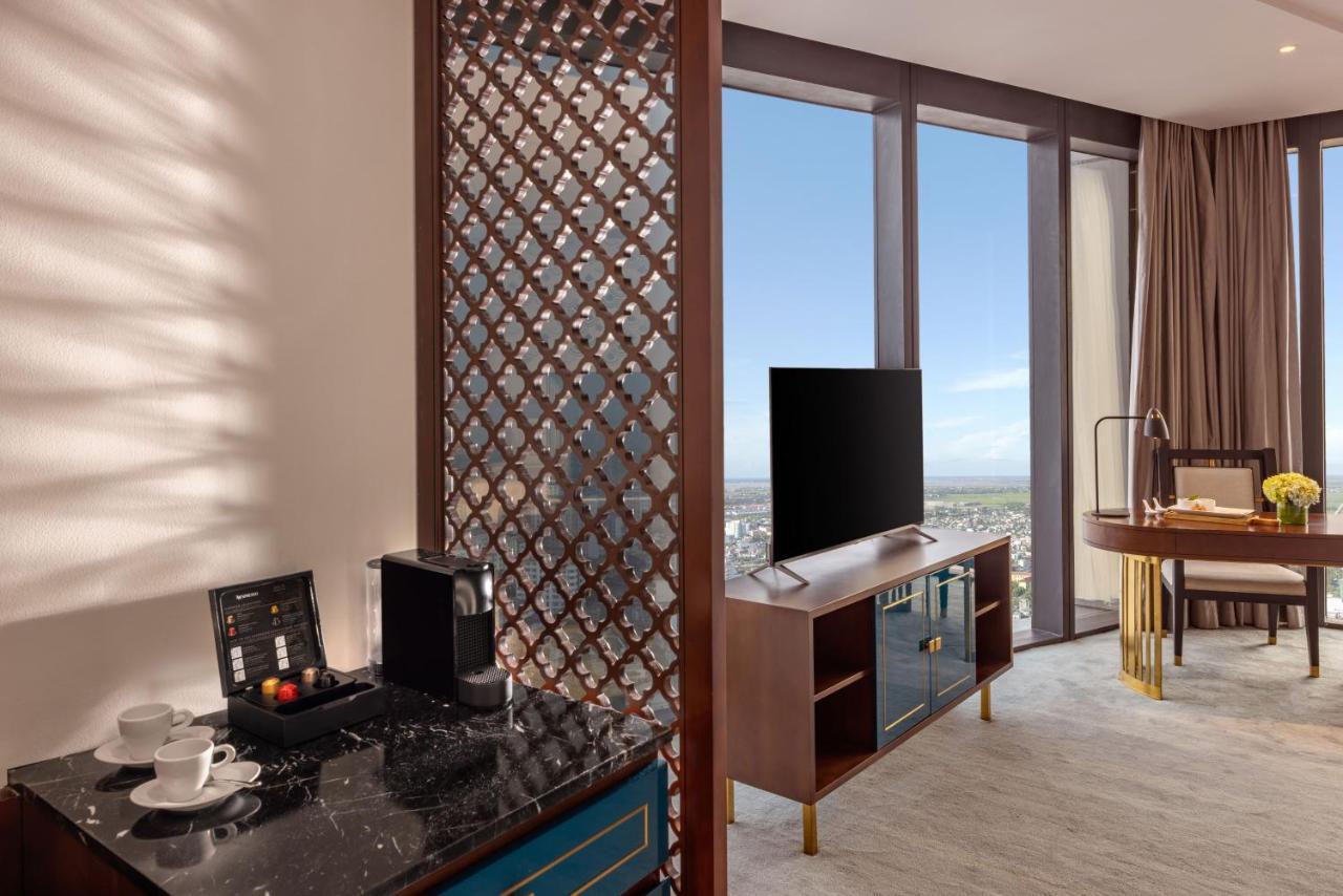 Hotel Melia Vinpearl Hue Exteriér fotografie A guest room at the hotel