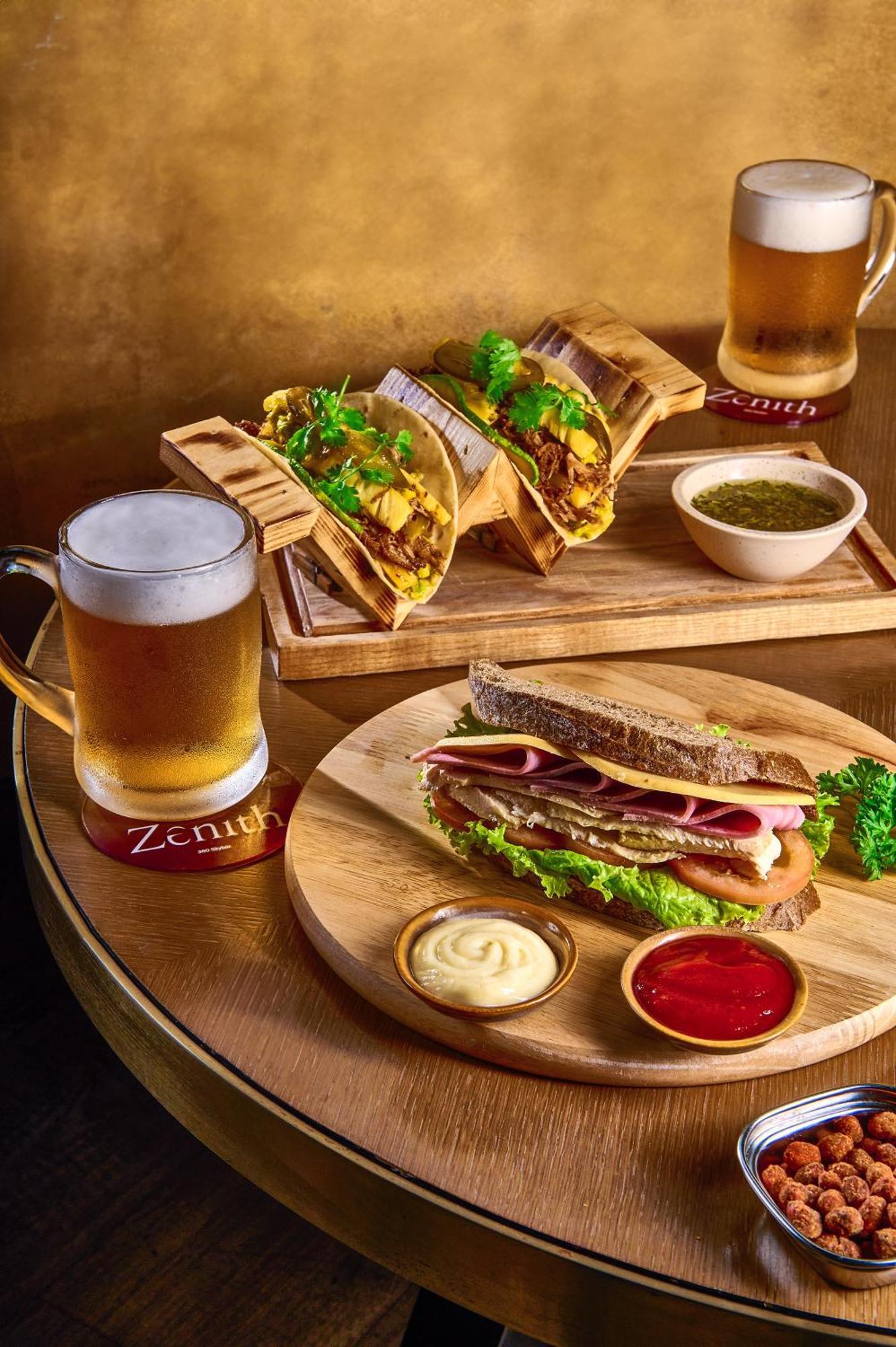 Hotel Melia Vinpearl Hue Exteriér fotografie Tacos and sandwiches